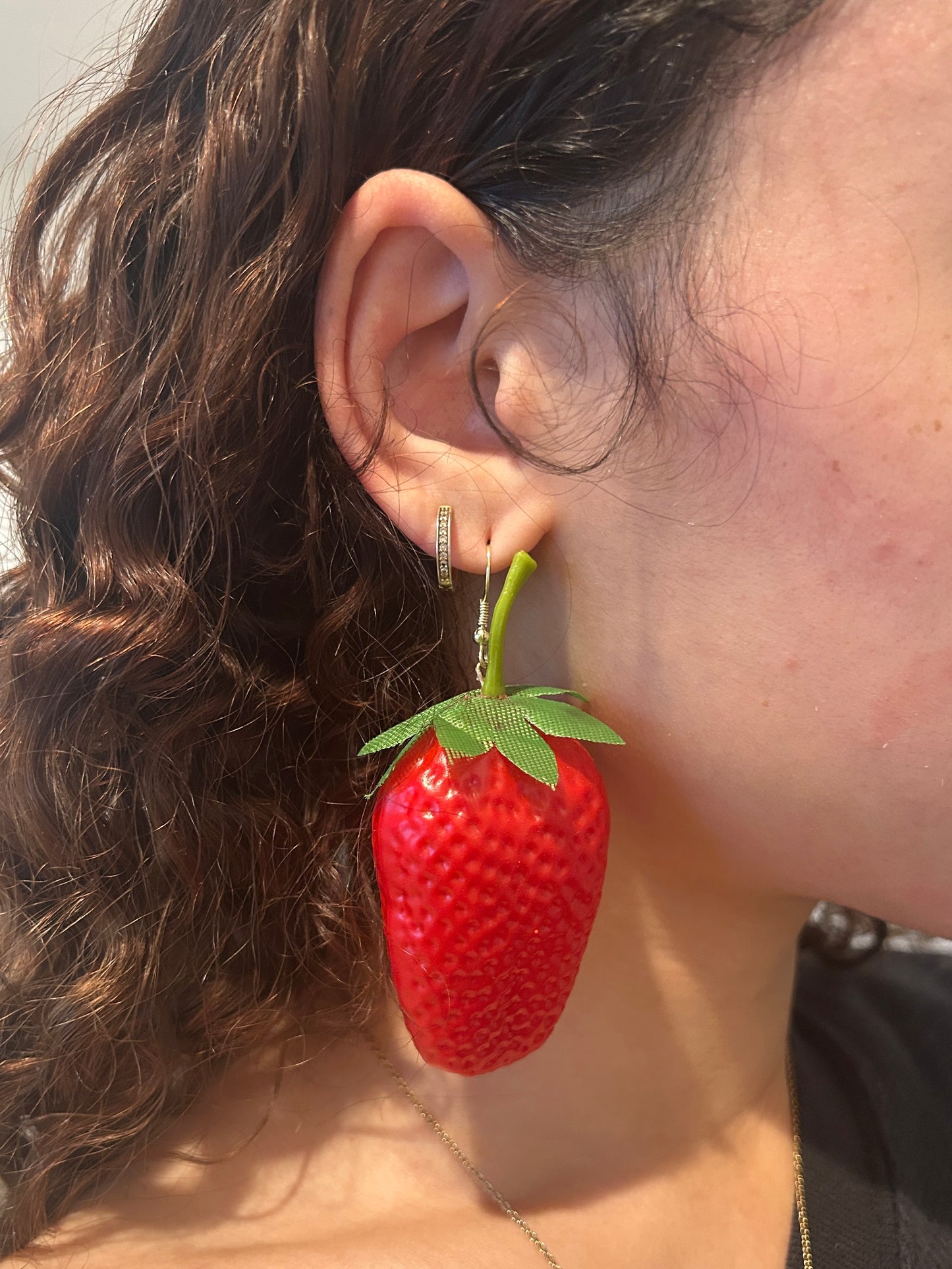 Big Strawbewwy Earrings